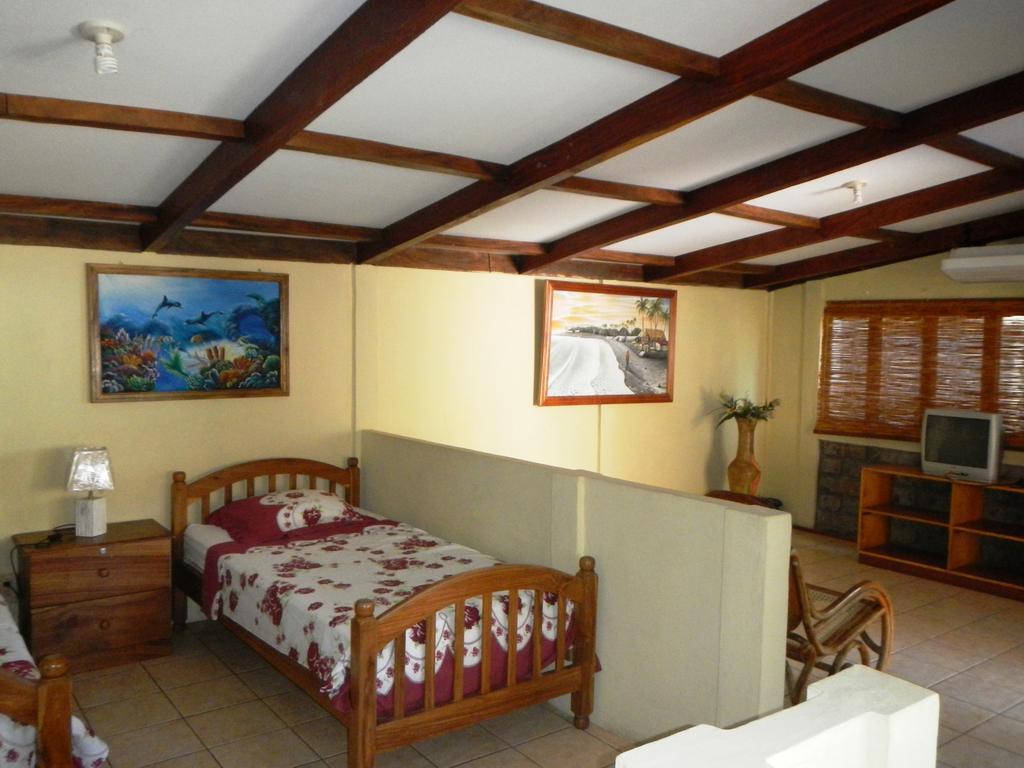 Punta Roca Surf Resort La Libertad Szoba fotó